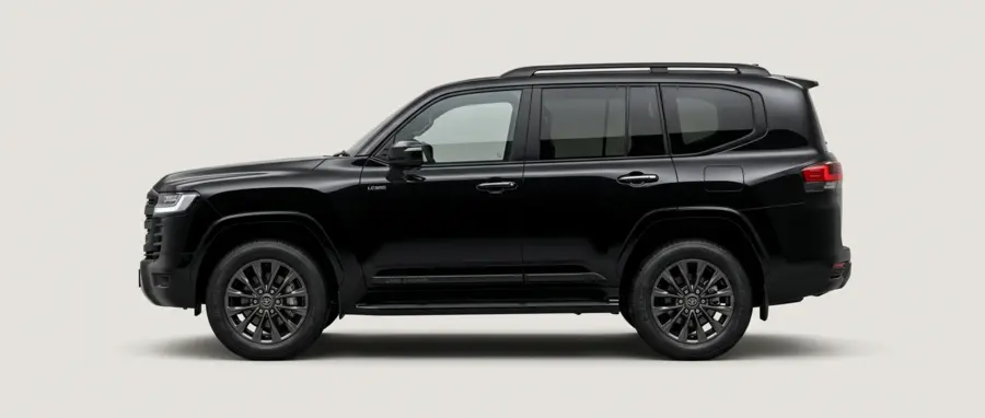 Toyota Land Cruiser chauffeur in Dubai – black SUV with driver